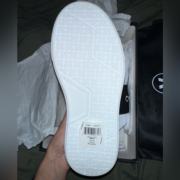 VALENTINO BY MARIO VALENTINO
White and black Logo Slip On Sneakers size 6 - Picture 5 of 7